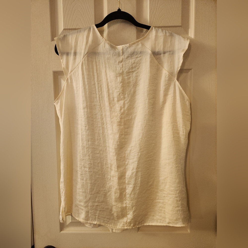 Chico's Ivory Sheer Flutter Sleeve Blouse Size 3  XL With Lining - Picture 2 of 8